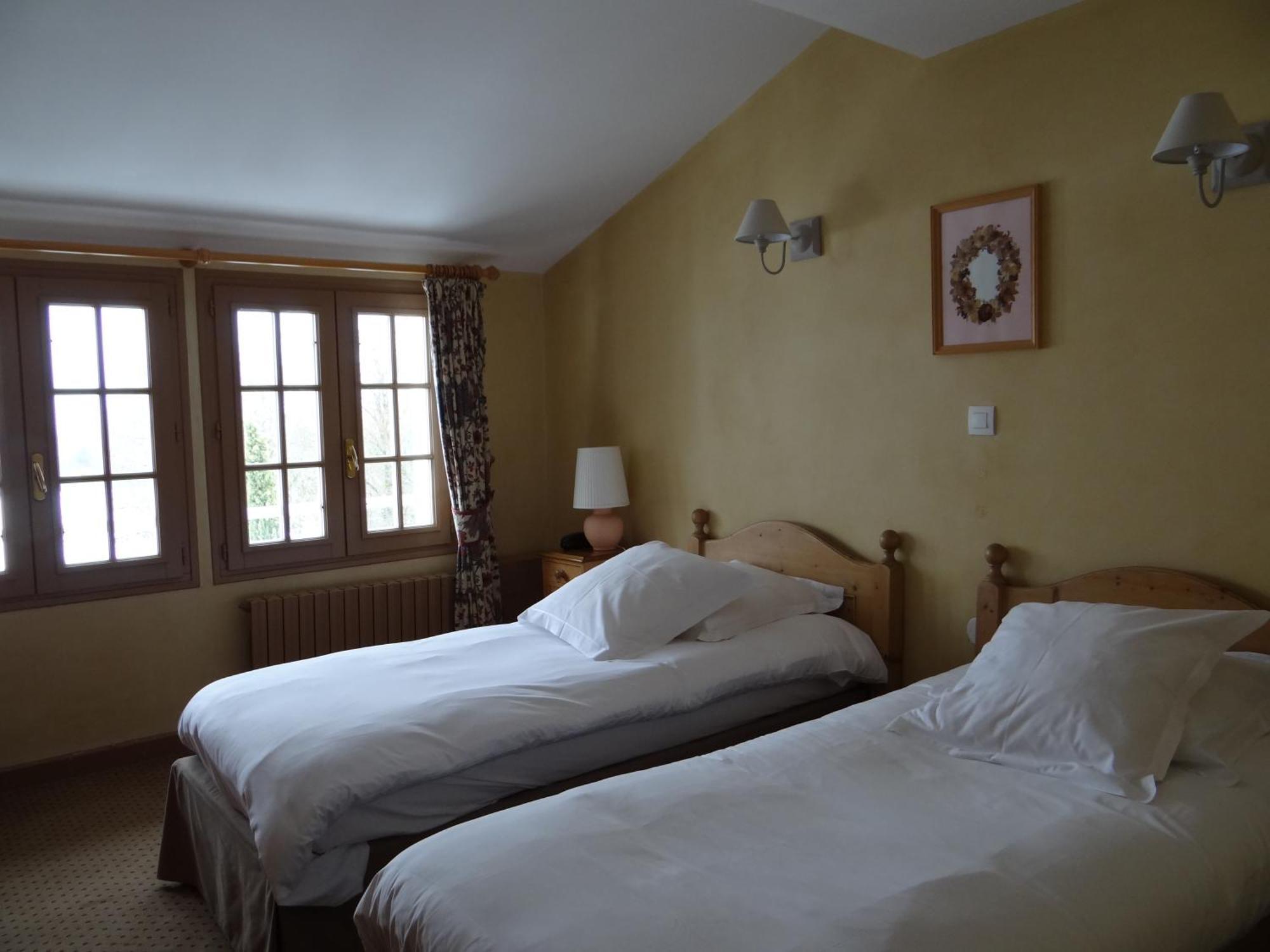 Auberge Des Chasseurs 에셰네베 객실 사진